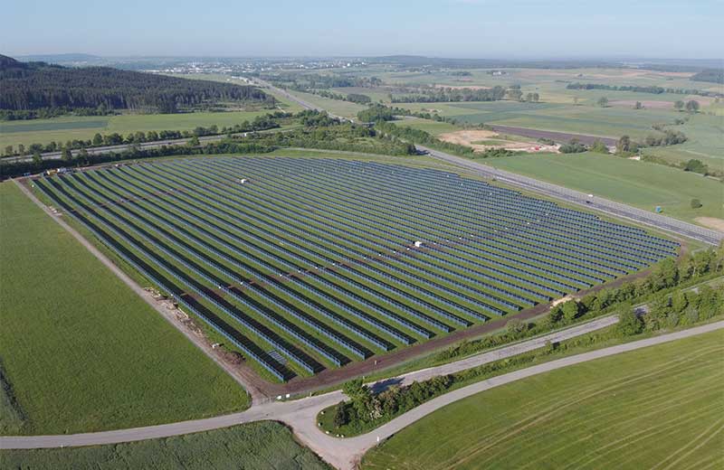 Drohnenaufnahme vom Agri-PV Solarpark Donaueschingen